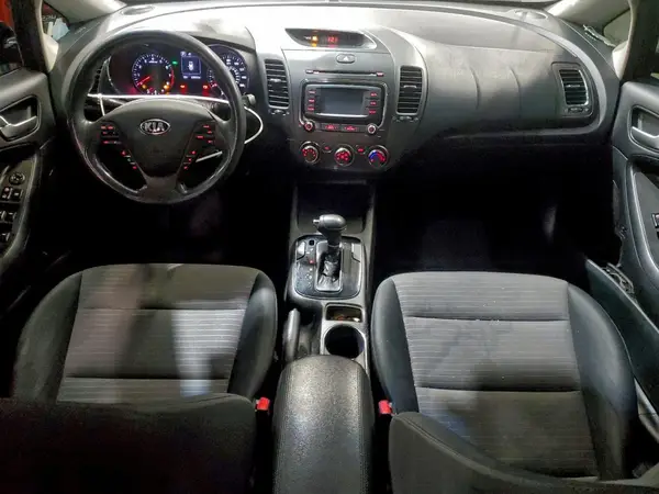 3KPFL4A73HE035073 2017 KIA FORTE - Image 8