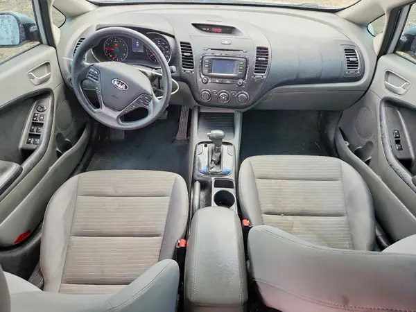3KPFL4A73HE036918 2017 KIA FORTE - Image 8