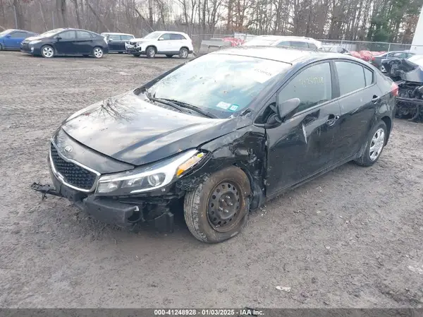 3KPFL4A73HE045389 2017 KIA FORTE - Image 2