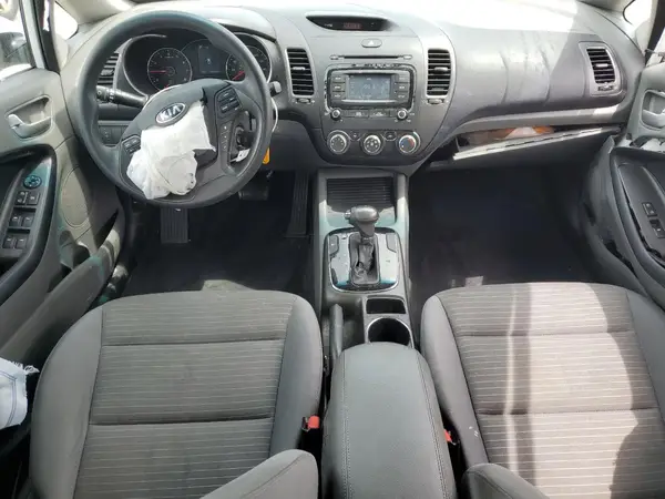 3KPFL4A73HE046820 2017 KIA FORTE - Image 8
