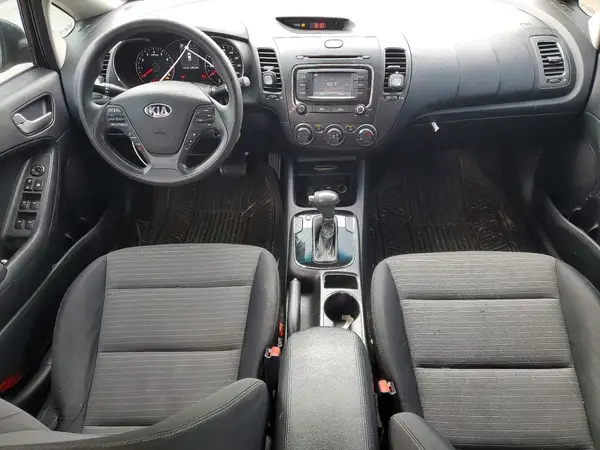 3KPFL4A73HE049006 2017 KIA FORTE - Image 8