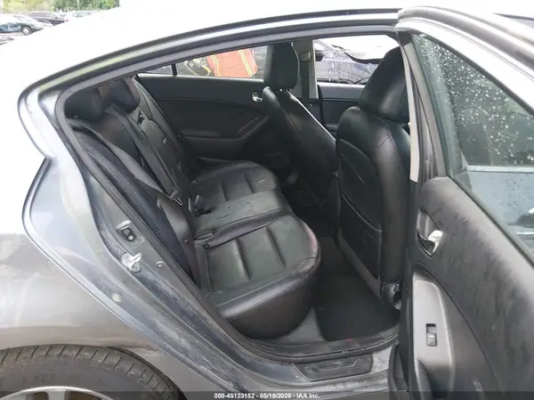 3KPFL4A73HE053959 2017 KIA FORTE - Image 8