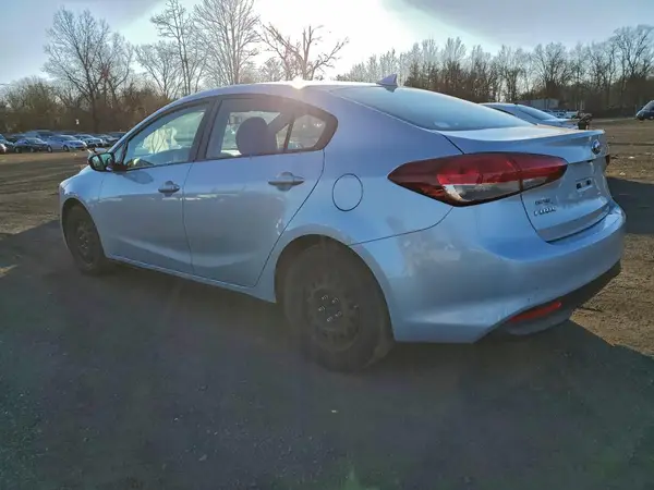 3KPFL4A73HE061771 2017 KIA FORTE - Image 2
