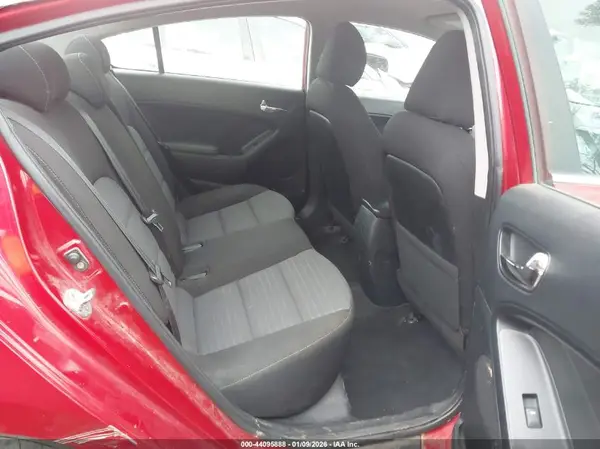 3KPFL4A73HE062015 2017 KIA FORTE - Image 8