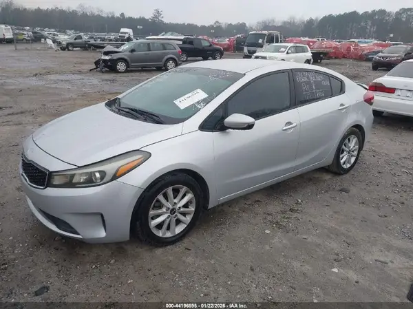 3KPFL4A73HE071278 2017 KIA FORTE - Image 2