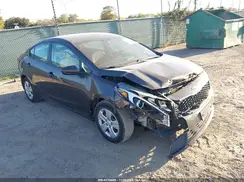 3KPFL4A73HE073922 2017 KIA FORTE
