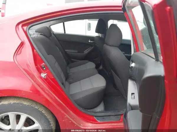 3KPFL4A73HE075363 2017 KIA FORTE - Image 8