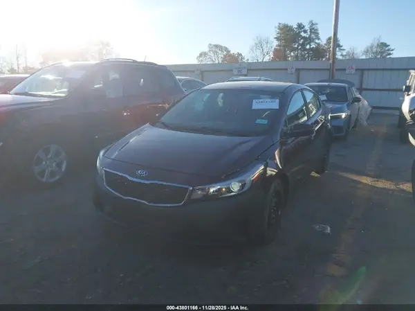 3KPFL4A73HE076108 2017 KIA FORTE - Image 2