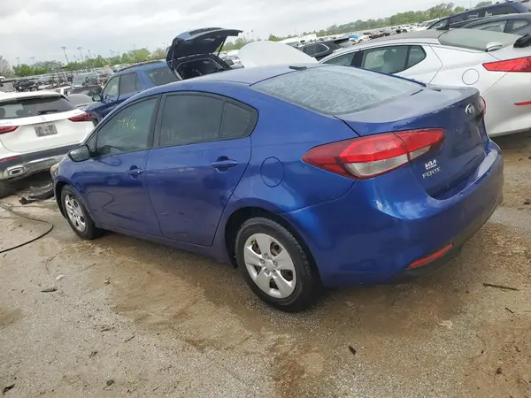 3KPFL4A73HE085701 2017 KIA FORTE - Image 2