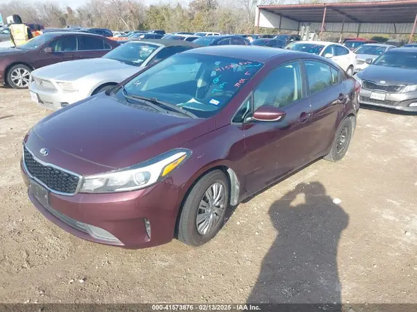 3KPFL4A73HE091126 2017 KIA FORTE - Image 2