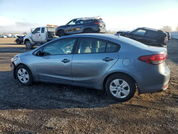 3KPFL4A73HE091532 2017 KIA FORTE - Image 2