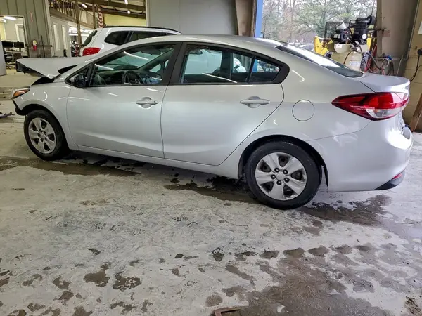 3KPFL4A73HE094219 2017 KIA FORTE - Image 2