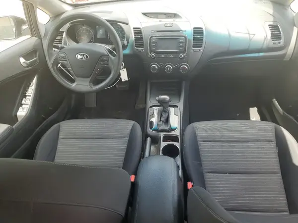 3KPFL4A73HE094351 2017 KIA FORTE - Image 8