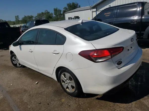3KPFL4A73HE098075 2017 KIA FORTE - Image 2