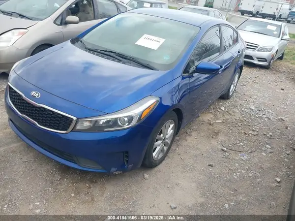 3KPFL4A73HE101413 2017 KIA FORTE - Image 2