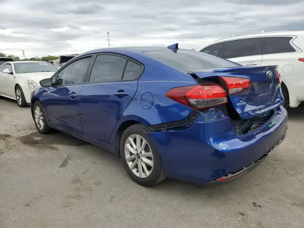 3KPFL4A73HE109673 2017 KIA FORTE - Image 2