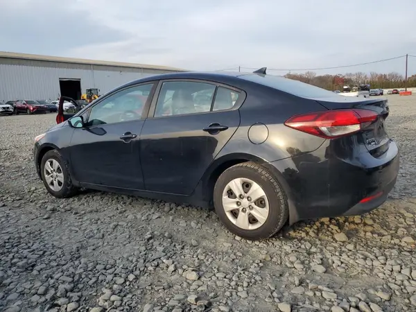 3KPFL4A73HE111987 2017 KIA FORTE - Image 2