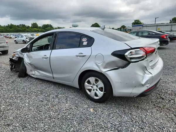 3KPFL4A73HE113187 2017 KIA FORTE - Image 2