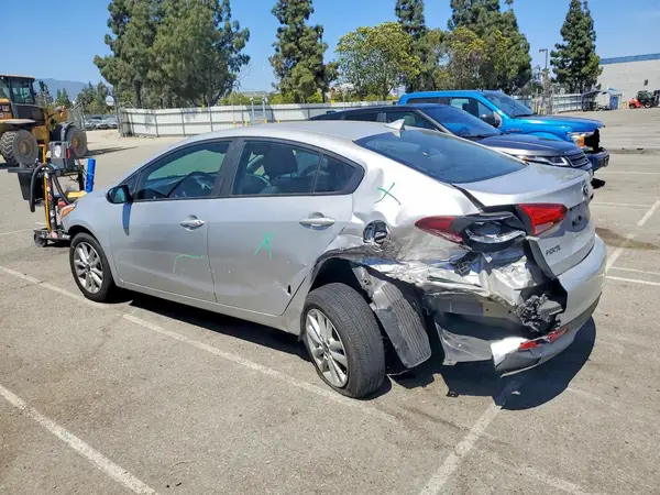 3KPFL4A73HE116915 2017 KIA FORTE - Image 2