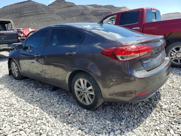 3KPFL4A73HE117661 2017 KIA FORTE - Image 2