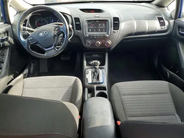 3KPFL4A73HE123136 2017 KIA FORTE - Image 8