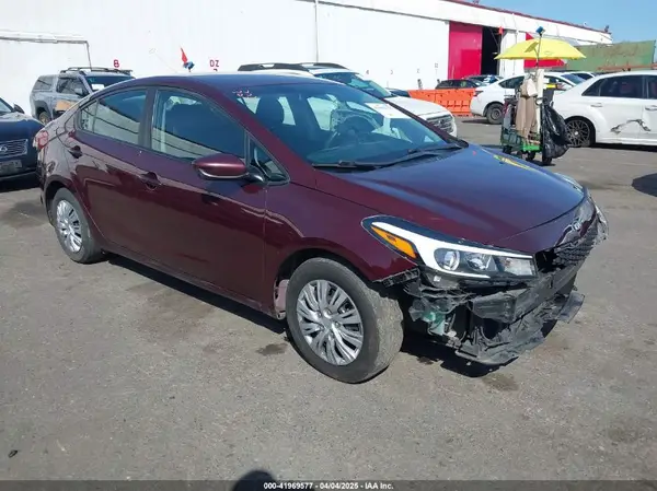 3KPFL4A73HE123797 2017 KIA FORTE - Image 1