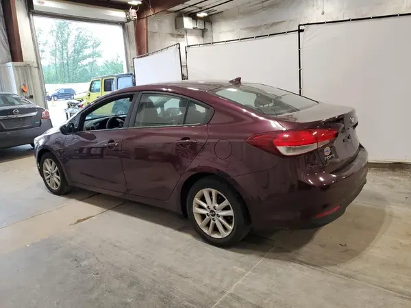 3KPFL4A73HE126392 2017 KIA FORTE - Image 2