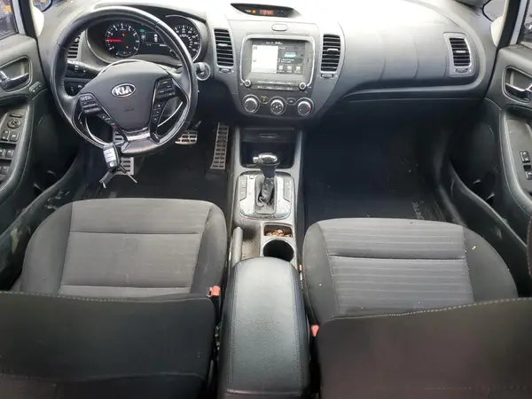 3KPFL4A73HE127512 2017 KIA FORTE - Image 8