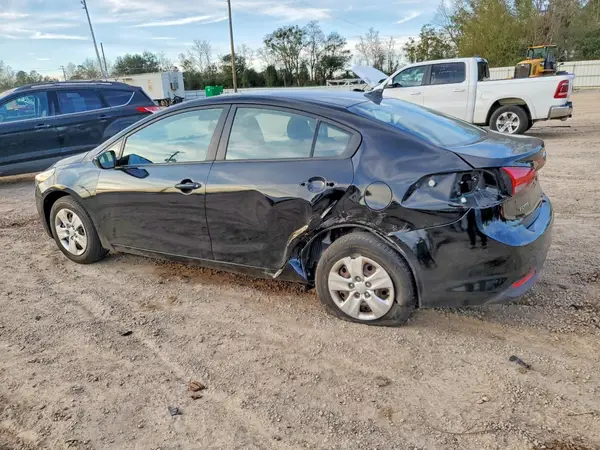 3KPFL4A73HE128644 2017 KIA FORTE - Image 2