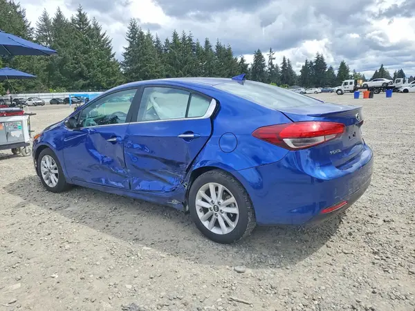 3KPFL4A73HE129468 2017 KIA FORTE - Image 2