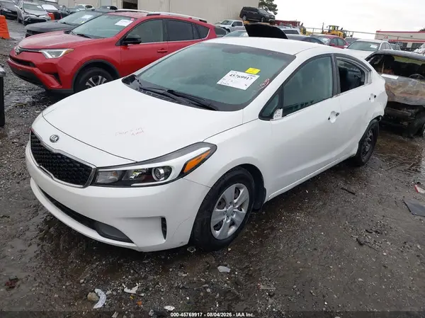 3KPFL4A73HE130295 2017 KIA FORTE - Image 2