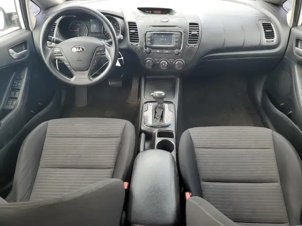 3KPFL4A73HE130720 2017 KIA FORTE - Image 8