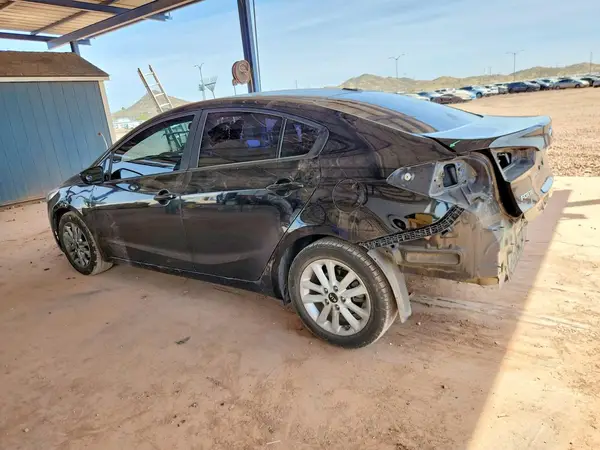 3KPFL4A73HE131043 2017 KIA FORTE - Image 2