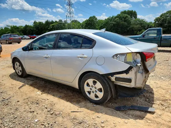 3KPFL4A73HE131138 2017 KIA FORTE - Image 2