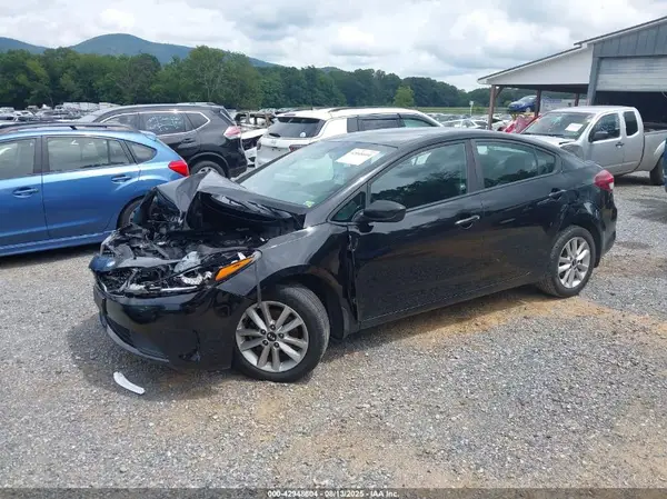 3KPFL4A73HE139448 2017 KIA FORTE - Image 2