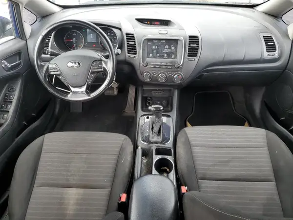 3KPFL4A73HE140454 2017 KIA FORTE - Image 8