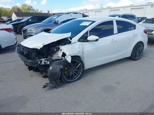 3KPFL4A73HE141538 2017 KIA FORTE - Image 2