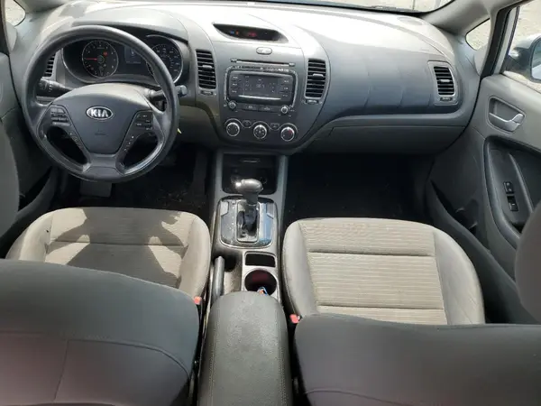 3KPFL4A73HE143919 2017 KIA FORTE - Image 8