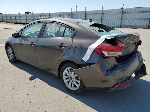 3KPFL4A73HE145007 2017 KIA FORTE - Image 2