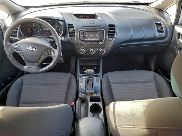 3KPFL4A73HE147114 2017 KIA FORTE - Image 8