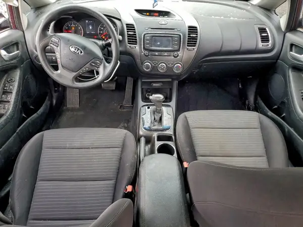 3KPFL4A73HE152328 2017 KIA FORTE - Image 8
