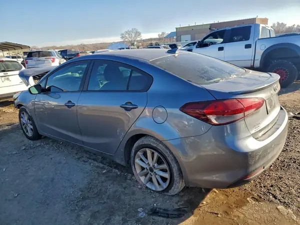 3KPFL4A73HE158291 2017 KIA FORTE - Image 2