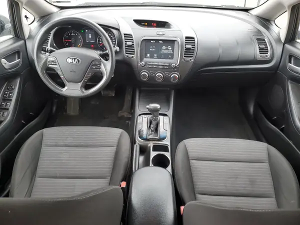 3KPFL4A73JE162881 2018 KIA FORTE - Image 8