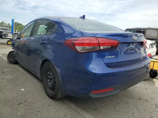 3KPFL4A73JE164386 2018 KIA FORTE - Image 2