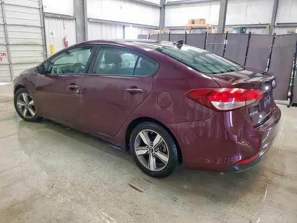 3KPFL4A73JE166400 2018 KIA FORTE - Image 2