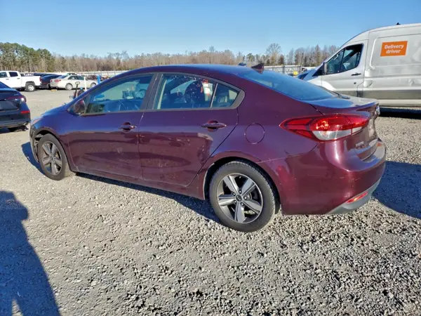 3KPFL4A73JE170690 2018 KIA FORTE - Image 2