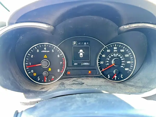 3KPFL4A73JE173623 2018 KIA FORTE - Image 8