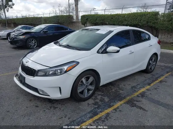 3KPFL4A73JE176151 2018 KIA FORTE - Image 2