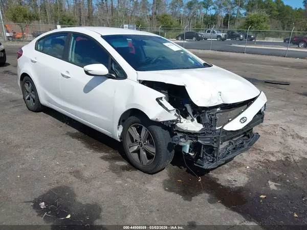 3KPFL4A73JE178403 2018 KIA FORTE - Image 1
