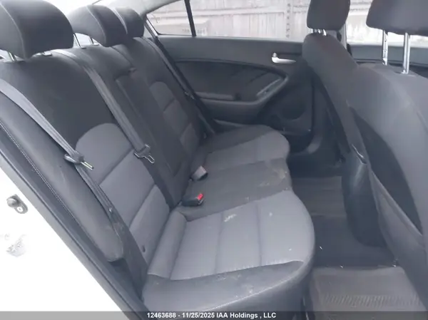 3KPFL4A73JE181690 2018 KIA FORTE - Image 8